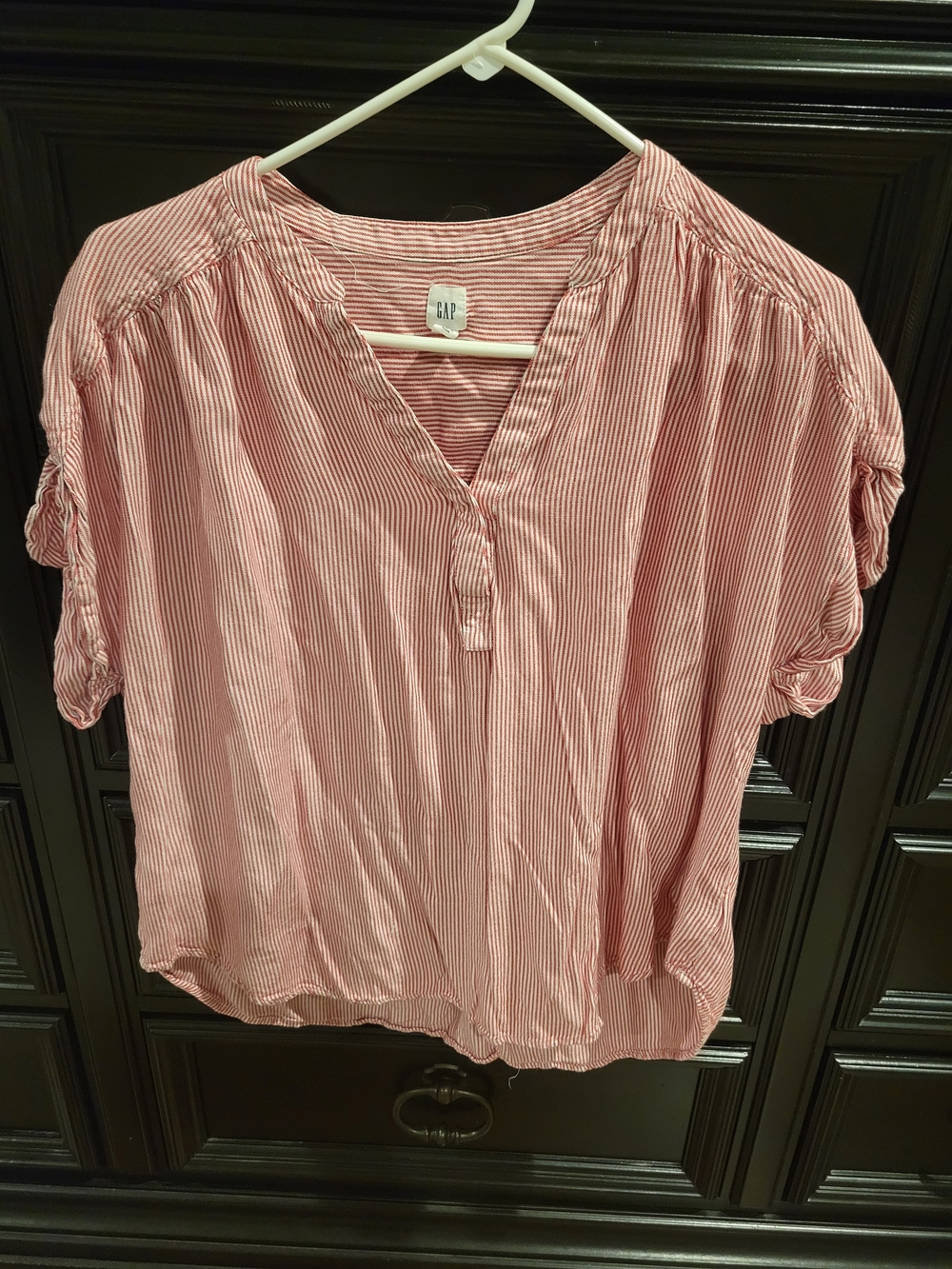 GAP Pink and White Striped V-Neck Short-Sleeve Blouse